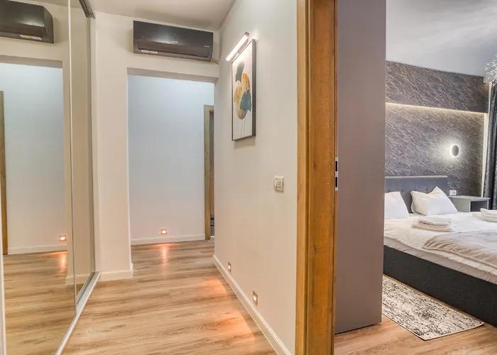 Chic Retreat: Newly Renovated 1br * Bukurešť