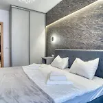 Apartmán Chic Retreat: Newly Renovated 1br