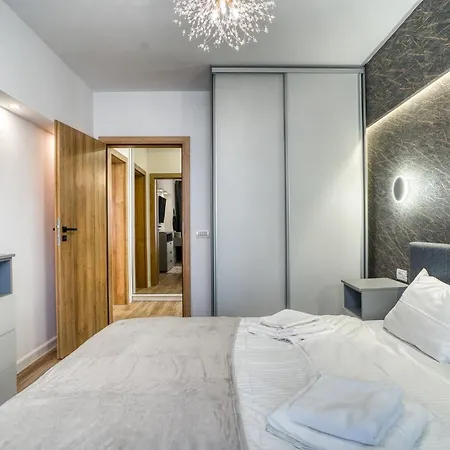 Apartament Chic Retreat: Newly Renovated 1br *