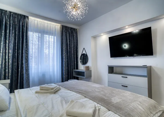 Chic Retreat: Newly Renovated 1br شقة بوخارست