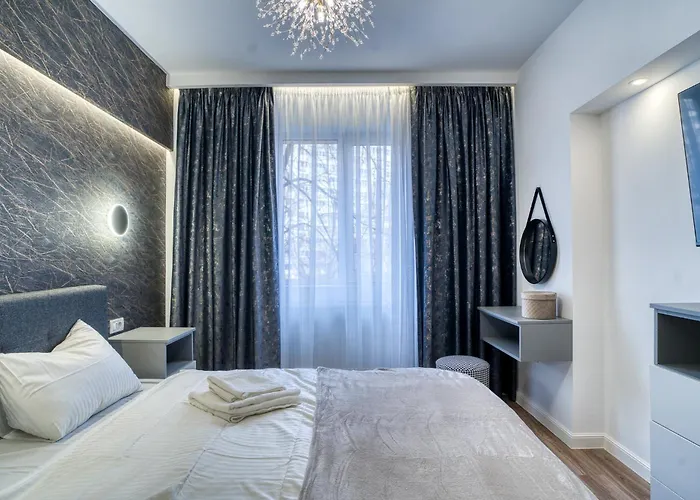 Chic Retreat: Newly Renovated 1br شقة *